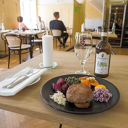 Saxkjobing Hotel Guldborg